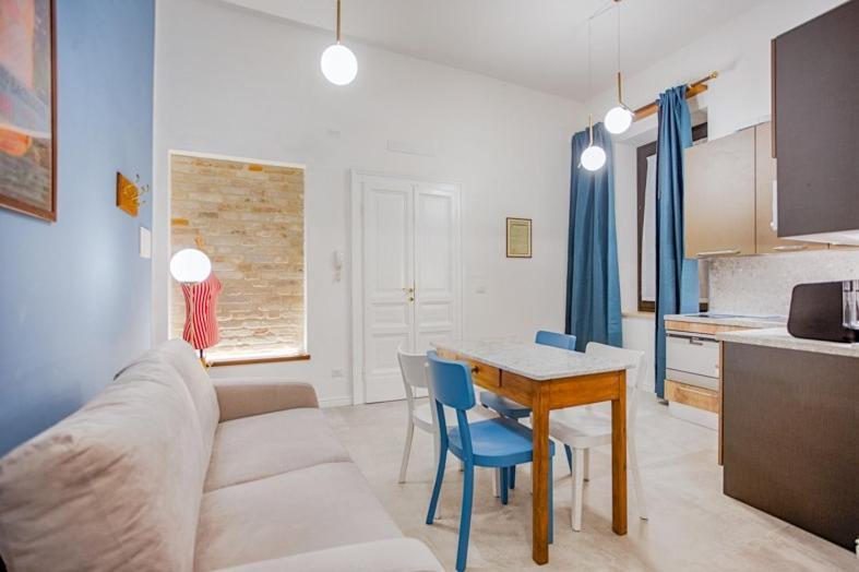 Villino Mari Camere Con Parcheggio Privato Gratuito Ascoli Piceno Dış mekan fotoğraf